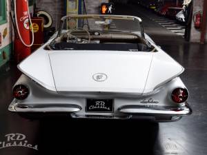 Image 5/47 of Buick Le Sabre Convertible (1960)