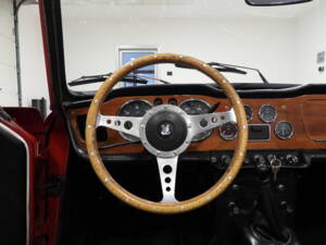 Imagen 7/15 de Triumph TR 4A IRS (1967)