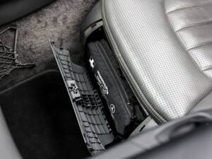 Afbeelding 32/40 van Mercedes-Benz SL 55 AMG (2003)
