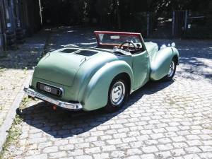 Image 7/30 of Triumph 2000 Roadster (1949)