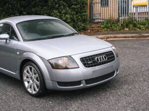 Immagine 34/50 di Audi TT 1.8 T quattro (2006)