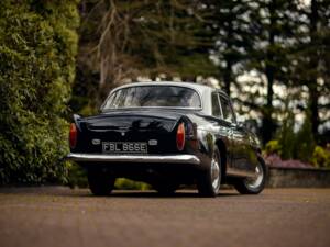 Image 22/50 of Bristol 409 (1967)