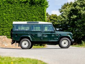 Immagine 19/42 di Land Rover Defender 110 Td5 (2000)