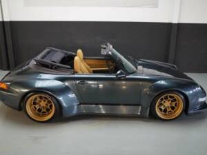 Image 29/50 of Porsche 911 Carrera RWB (1995)