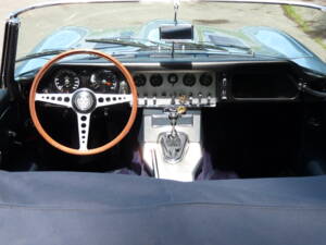 Image 12/26 of Jaguar E-Type 3.8 (1963)