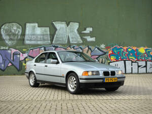 Imagen 4/100 de BMW 318is (1996)