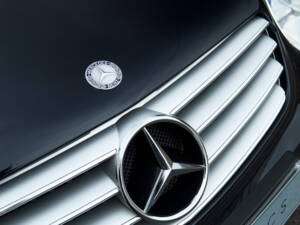 Image 11/14 of Mercedes-Benz SL 65 AMG (2004)