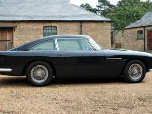 Image 14/23 of Aston Martin DB 5 (1964)