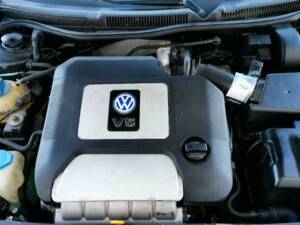 Imagen 3/8 de Volkswagen Golf IV 2.3 V5 (2001)