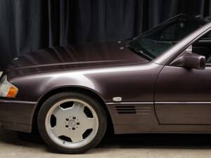 Image 8/43 of Mercedes-Benz 300 SL (1992)