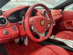 Imagen 18/68 de Ferrari California (2009)