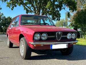 Imagen 3/39 de Alfa Romeo Alfetta 1.8 (1974)