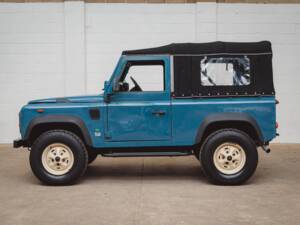 Image 4/8 of Land Rover 90 (1991)