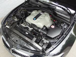 Image 79/96 of BMW 645Ci (2004)