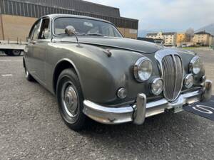 Bild 3/42 von Daimler 2,5 Liter V8 (1967)