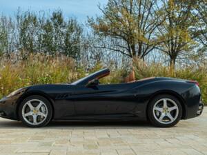 Bild 11/50 von Ferrari California (2010)