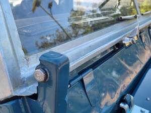Bild 23/35 von Land Rover 88 (1976)