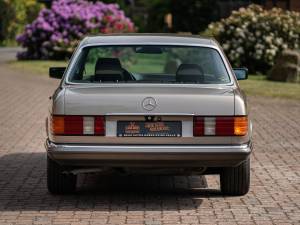 Image 17/50 of Mercedes-Benz 280 SE (1985)