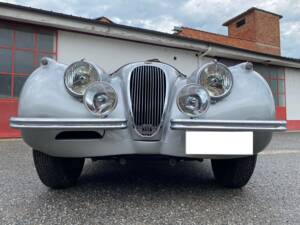 Image 3/36 de Jaguar XK 120 FHC (1953)