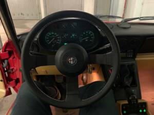 Image 4/21 of Alfa Romeo 1.6 Spider (1991)