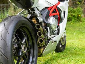 Image 5/7 of MV Agusta DUMMY (2013)