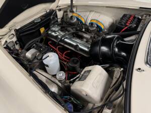 Image 22/32 of Volvo P 1800 S (1964)