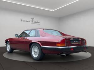 Image 3/22 of Jaguar XJ-S V12 (1990)