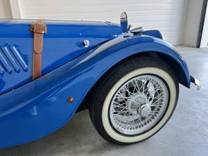 Image 6/15 of Morgan 4&#x2F;4 Series V (1963)