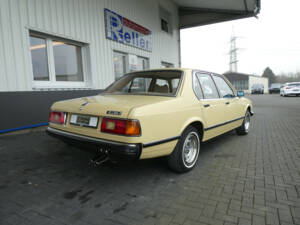 Image 4/23 of BMW 730 (1977)