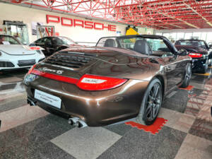 Immagine 2/21 di Porsche 911 Carrera 4S (2010)