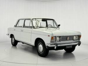 Image 4/7 de FIAT 125 S &#x2F; Speciale (1970)