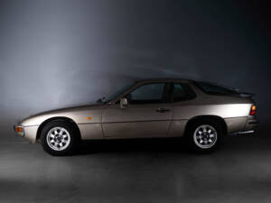 Image 30/44 de Porsche 924 (1983)