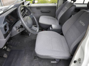 Immagine 43/50 di Toyota Land Cruiser 2.4 LX Turbo (1992)