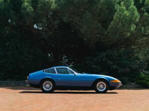 Image 4/30 de Ferrari 365 GTB&#x2F;4 Daytona (1973)