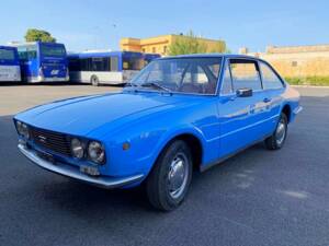 Image 1/4 de FIAT 124 Vignale Coupé Eveline (1968)