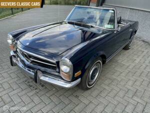 Afbeelding 3/8 van Mercedes-Benz 280 SL (1970)