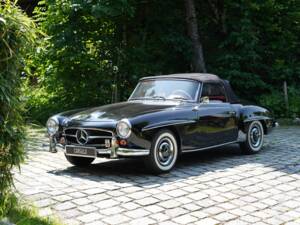 Image 14/16 of Mercedes-Benz 190 SL (1963)