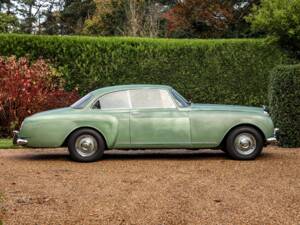 Image 2/43 of Bentley S 2 Continental (1961)