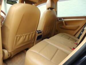 Image 61/93 of Porsche Cayenne Turbo (2007)