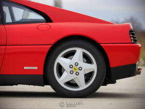 Image 27/64 de Ferrari 348 TB (1989)