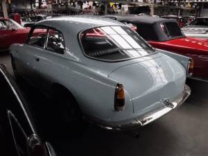Image 9/28 de Alfa Romeo Giulietta Sprint 1300 (1959)