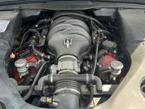 Image 30/39 de Maserati GranTurismo S (2010)