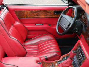 Image 13/44 of Aston Martin Virage Volante (1993)