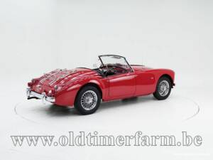 Image 2/15 of MG MGA 1600 (1958)