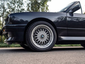 Image 35/50 de BMW M3 (1989)