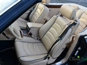 Image 30/50 of Bentley Azure (1997)