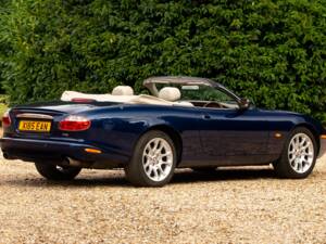 Imagen 3/41 de Jaguar XKR (2001)