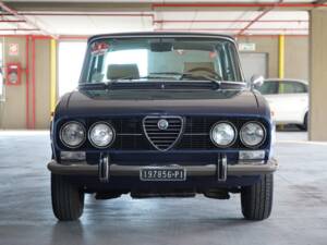 Image 2/30 de Alfa Romeo 2000 Berlina (1973)