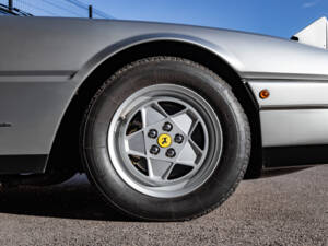 Bild 23/50 von Ferrari 412 (1986)