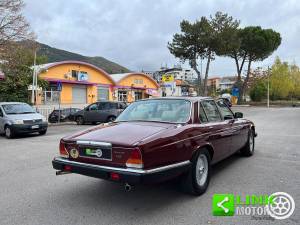 Image 5/10 of Jaguar Sovereign H.E. V12 (1983)